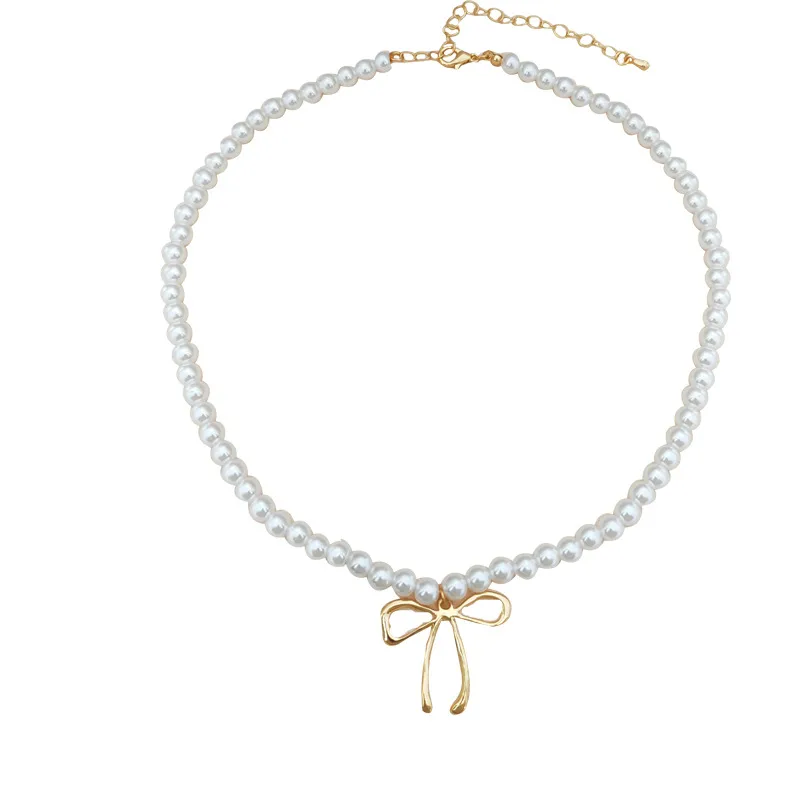 Charming Bowknot Imitation Pearl Necklace