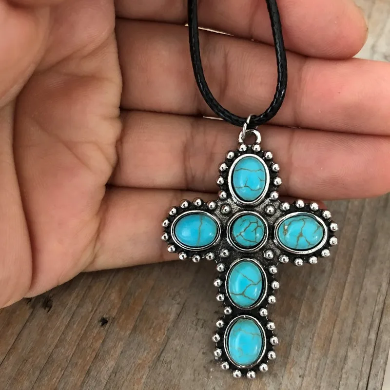 Stylish Cross Pendant Necklace with Turquoise Inlay