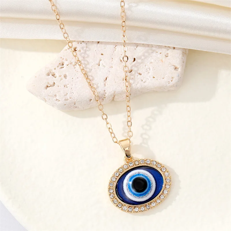 Chic Evil Eye Pendant Necklace